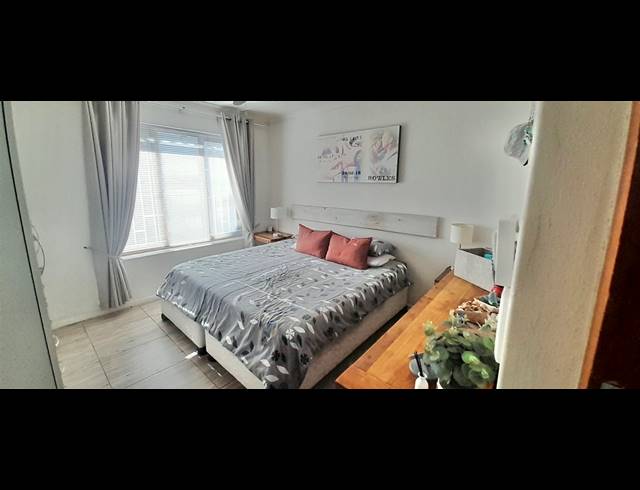 2 BEDROOM TOWNHOUSE FOR SALE IN PARADISE BEACH